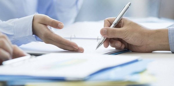 À quoi doit-on faire attention avant de signer un mandat immobilier ?