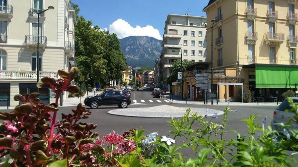 Comment choisir l'agence immobilière pour signer un mandat de vente exclusif à Aix les Bains ?